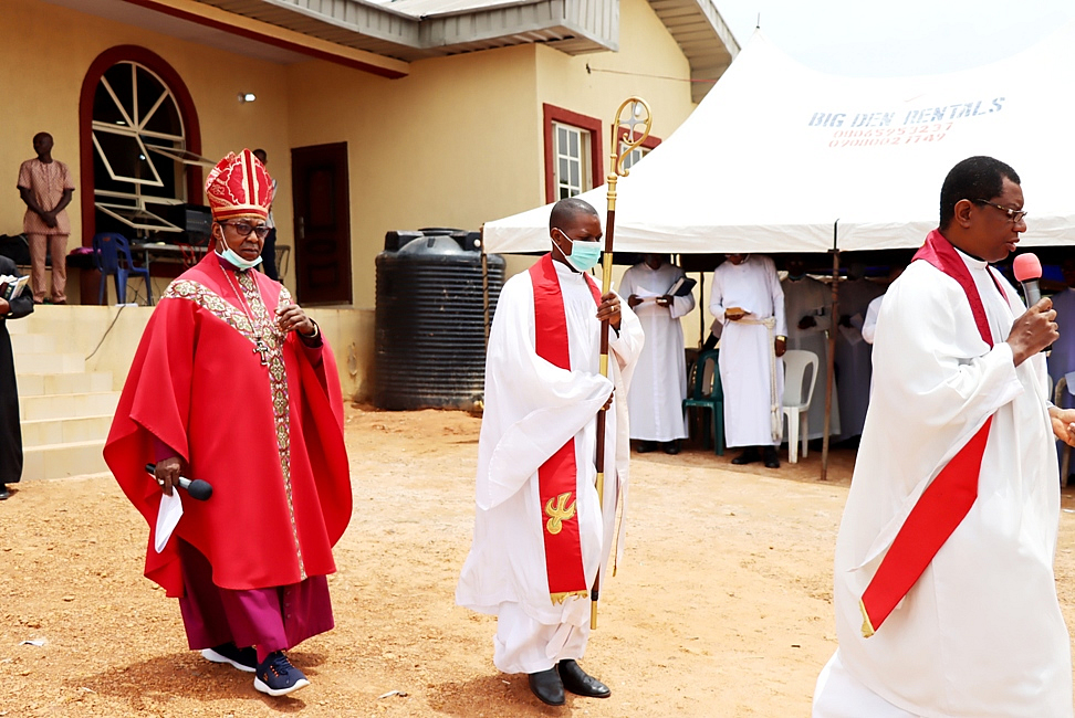 Amechi Obuoffia Vicarage Dedication